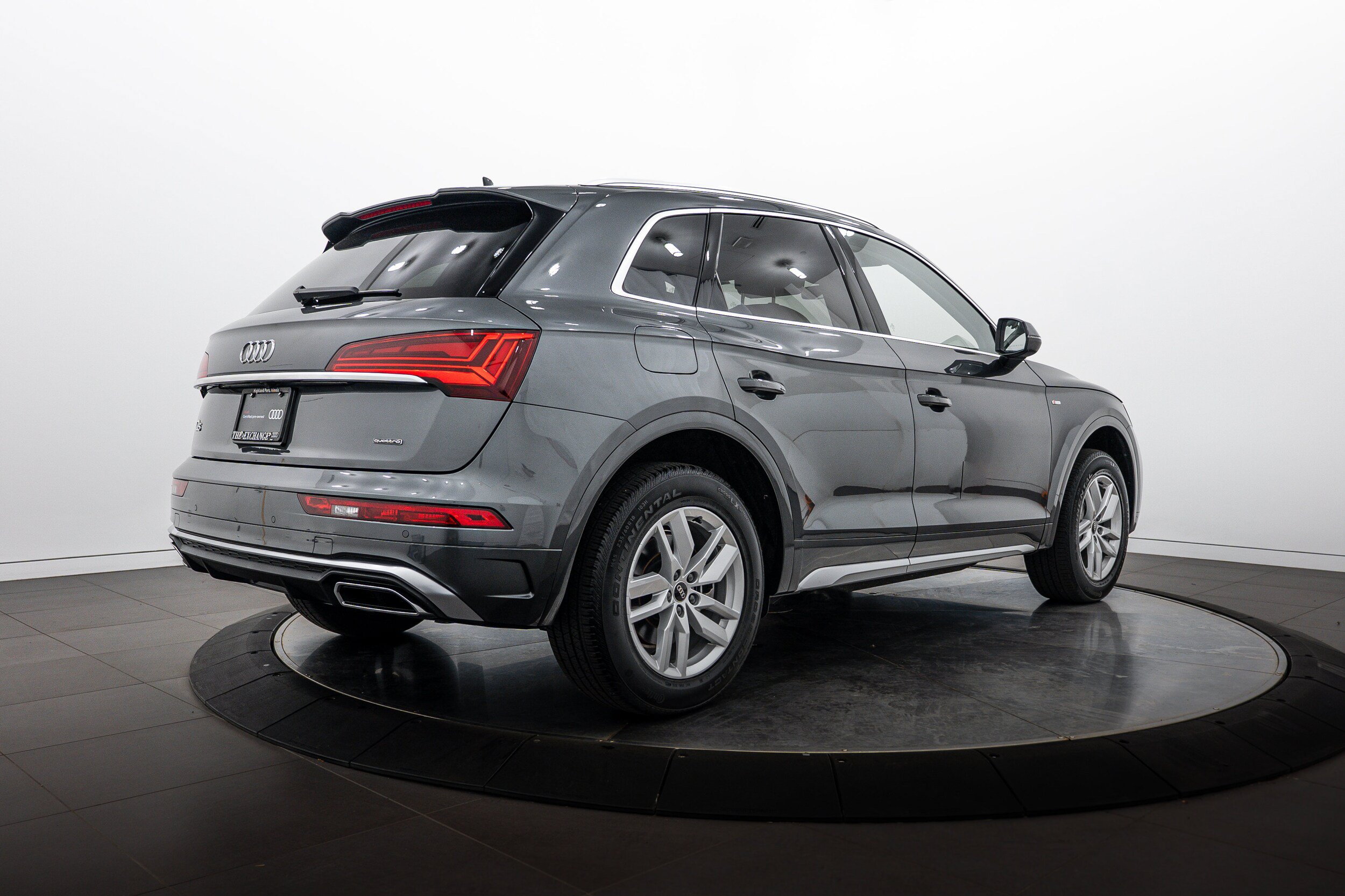 Certified 2023 Audi Q5 2.0T Premium w/ Convenience Package AWD/4WD image 4