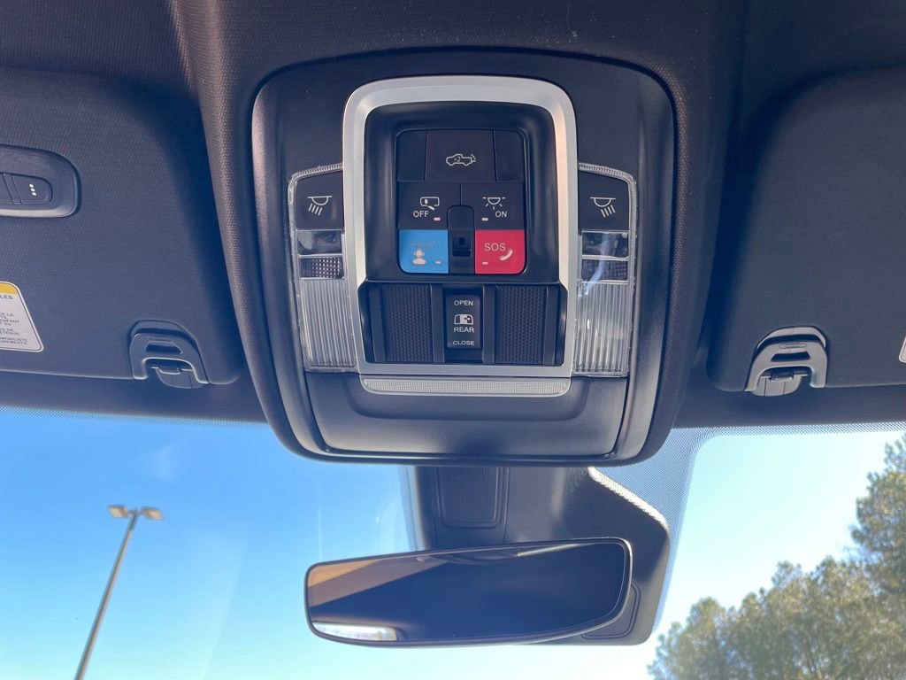 New 2026 RAM 1500 4x4 Crew Cab image 18
