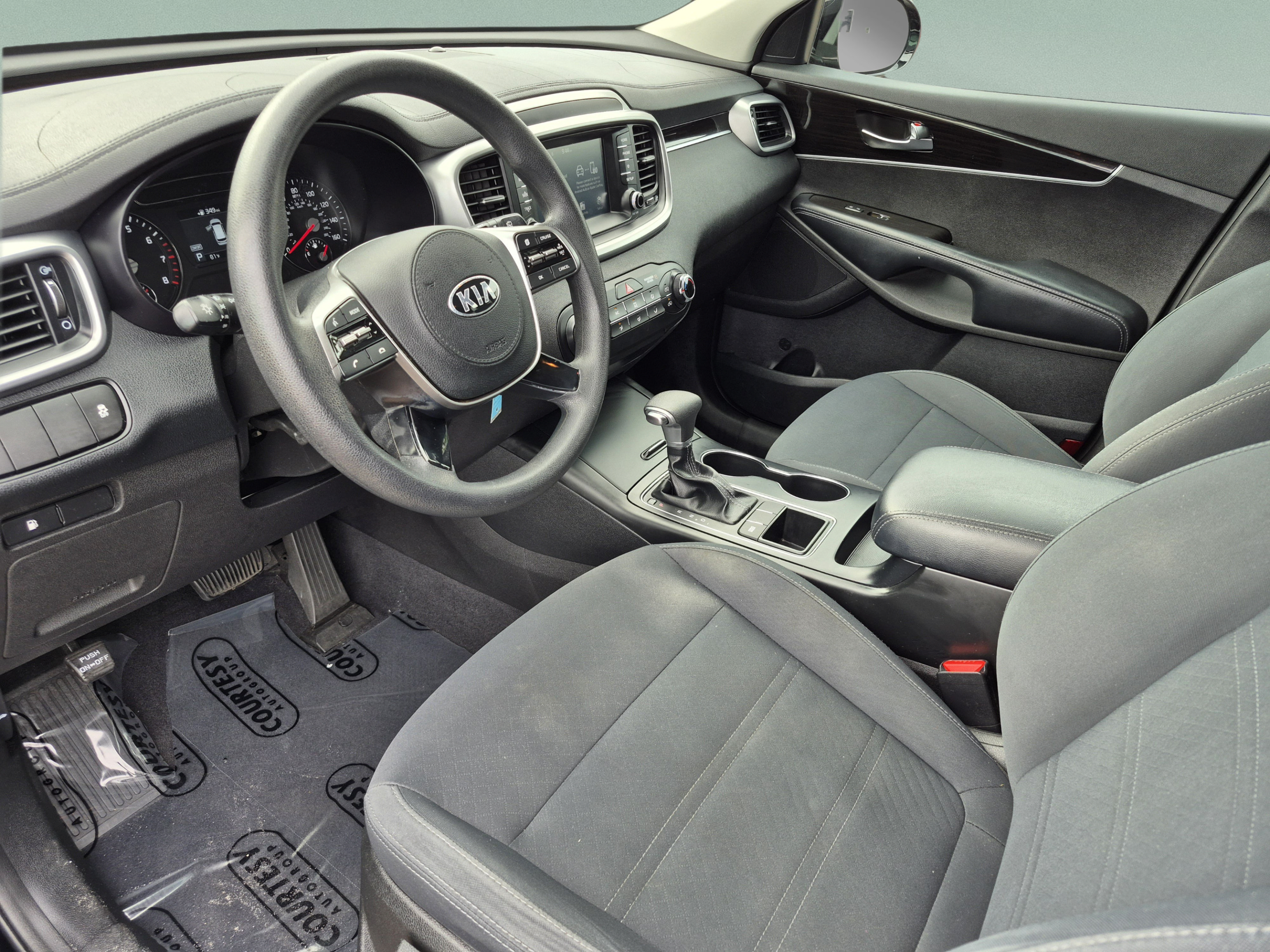 Used 2019 Kia Sorento L FWD image 18