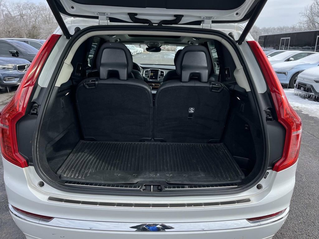 Used 2023 Volvo XC90 B6 Plus w/ Protection Package image 12