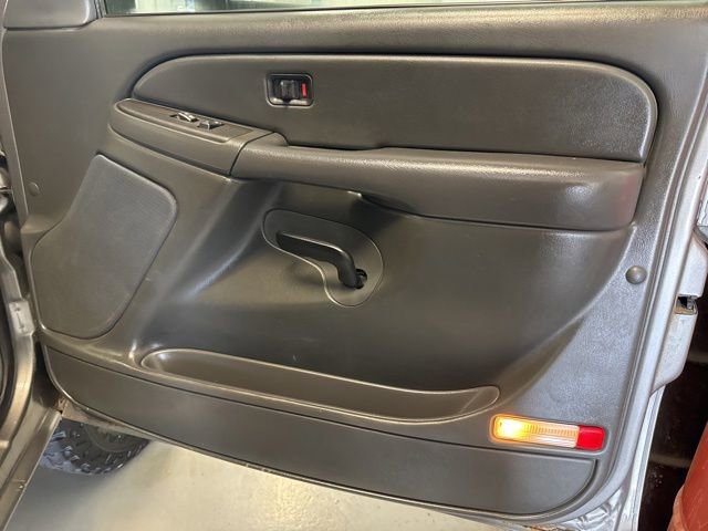 Used 2007 Chevrolet Silverado 2500 LT w/ Heavy-Duty Power Package AWD/4WD image 16