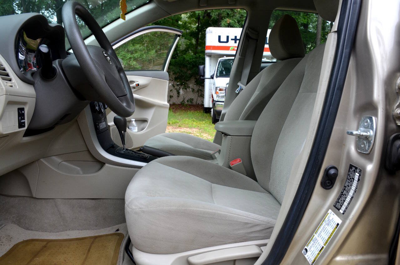 Used 2009 Toyota Corolla LE FWD image 13