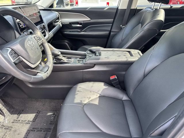Used 2024 Toyota Grand Highlander AWD image 21