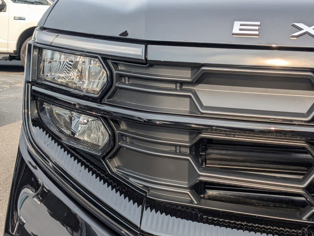 New 2026 Ford Expedition Active image 10