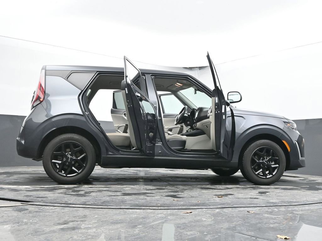 Used 2025 Kia Soul LX w/ LX Technology Package image 93