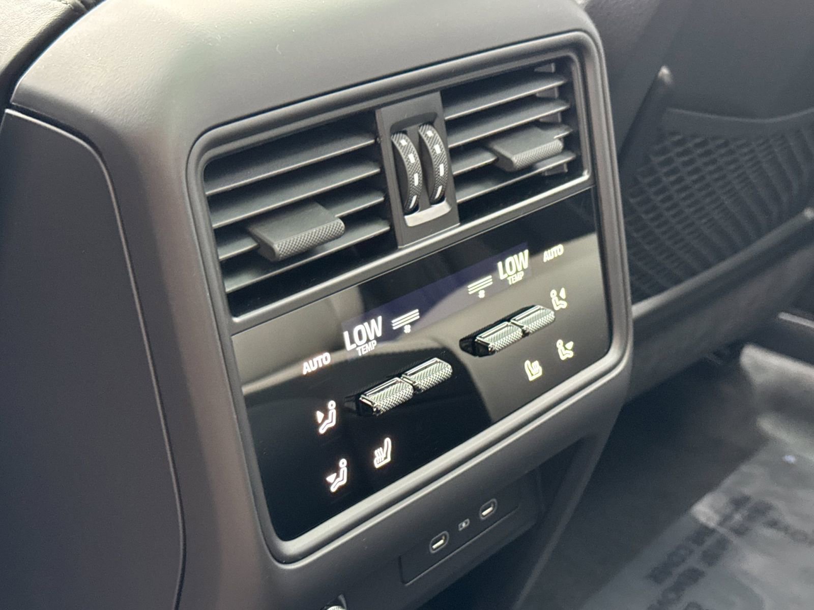 New 2026 Porsche Cayenne GTS image 15