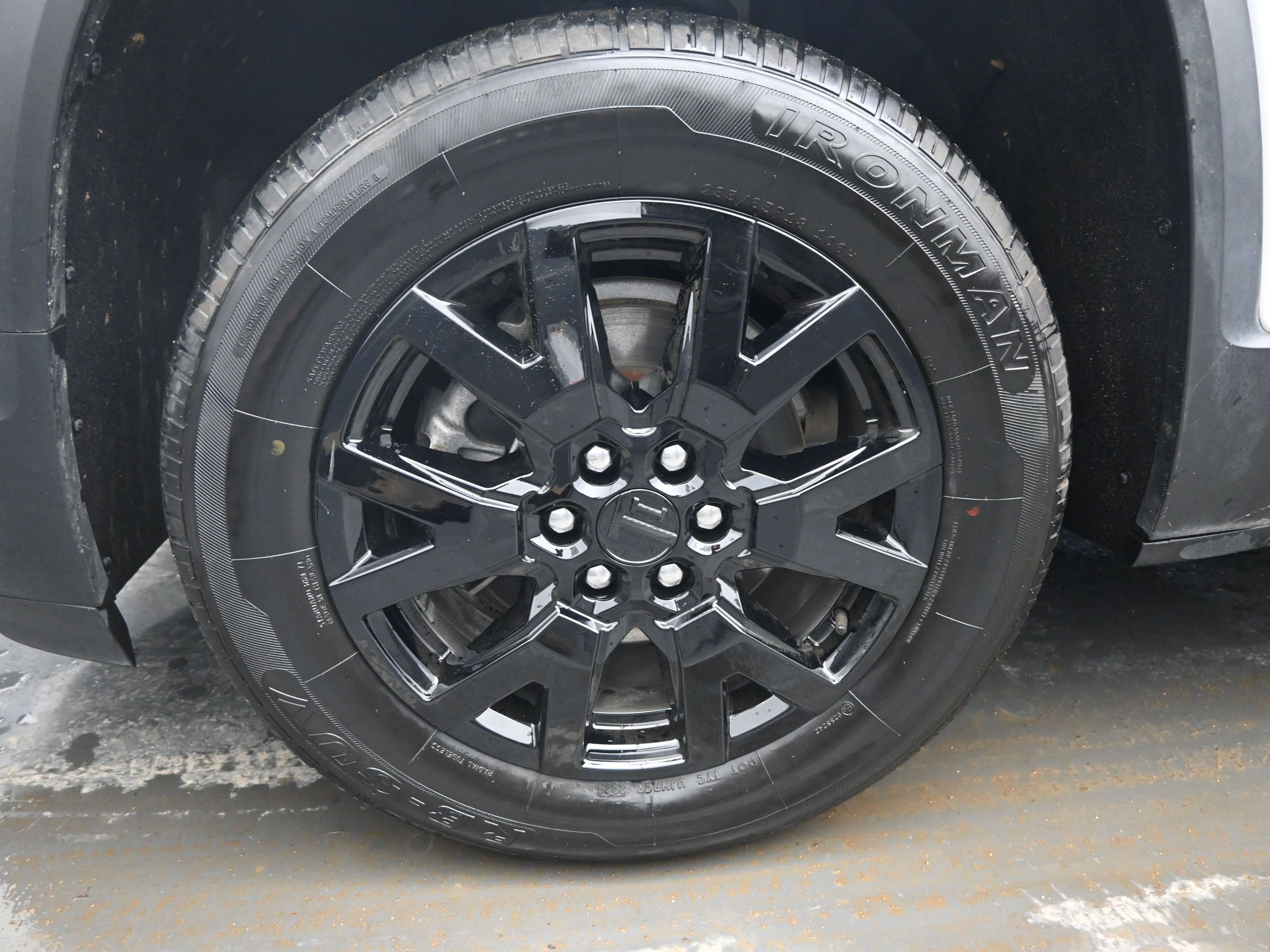 Used 2023 GMC Acadia SLT image 11