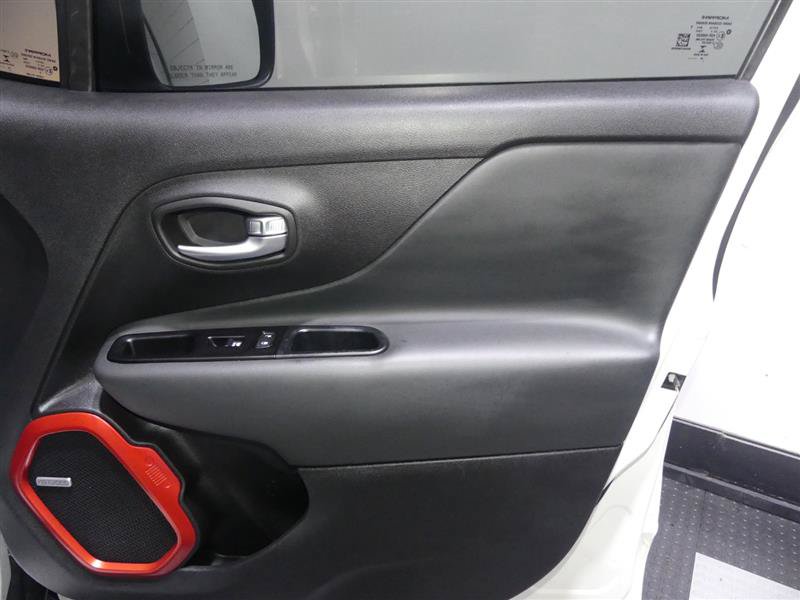 Used 2020 Jeep Renegade Trailhawk w/ Premium Leather Group AWD/4WD image 18