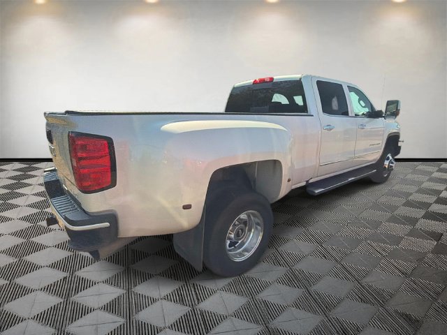 Used 2018 GMC Sierra 3500 Denali w/ Duramax Plus Package AWD/4WD image 6
