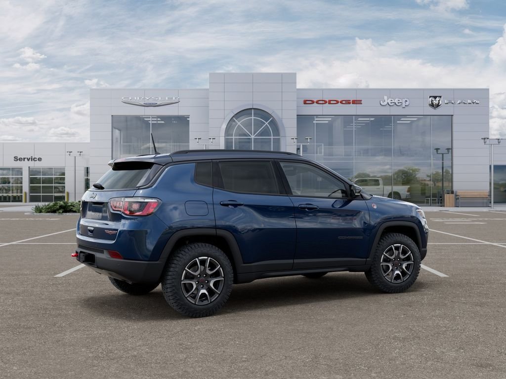 New 2026 Jeep Compass Trailhawk w/ Trailer Tow Group AWD/4WD image 4