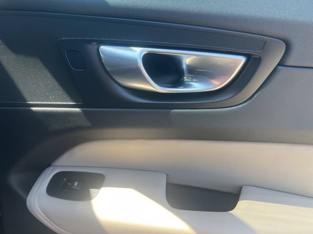 Used 2026 Volvo XC60 B5 Plus w/ Climate Package AWD/4WD image 29