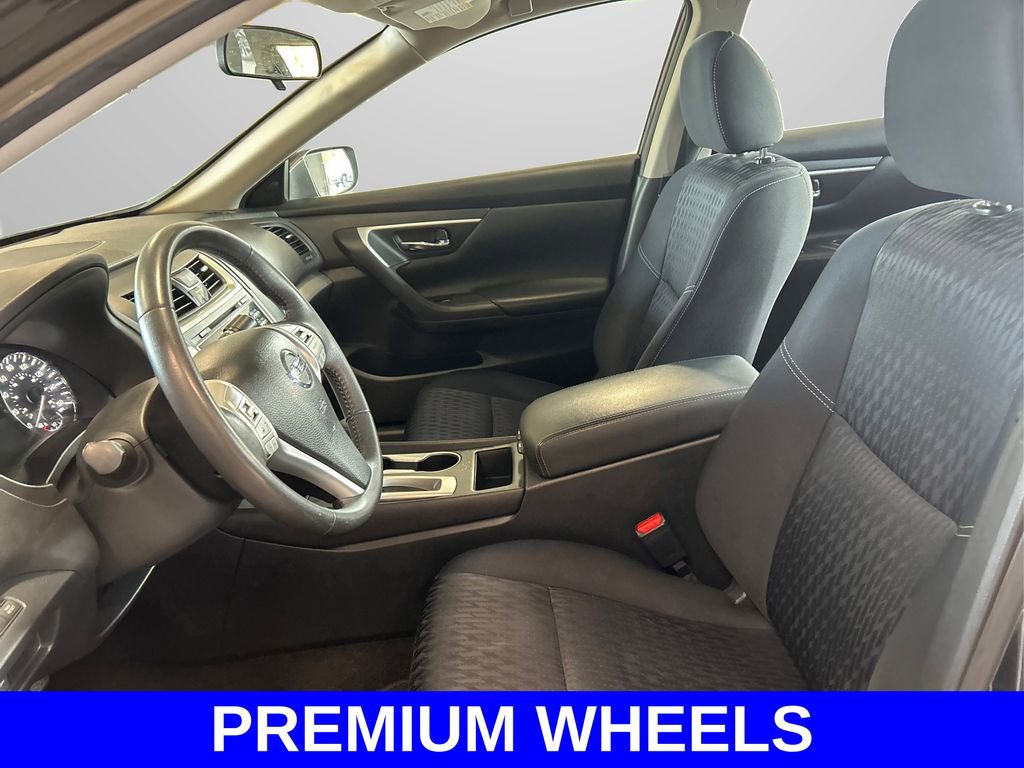 Used 2017 Nissan Altima 2.5 SV image 9