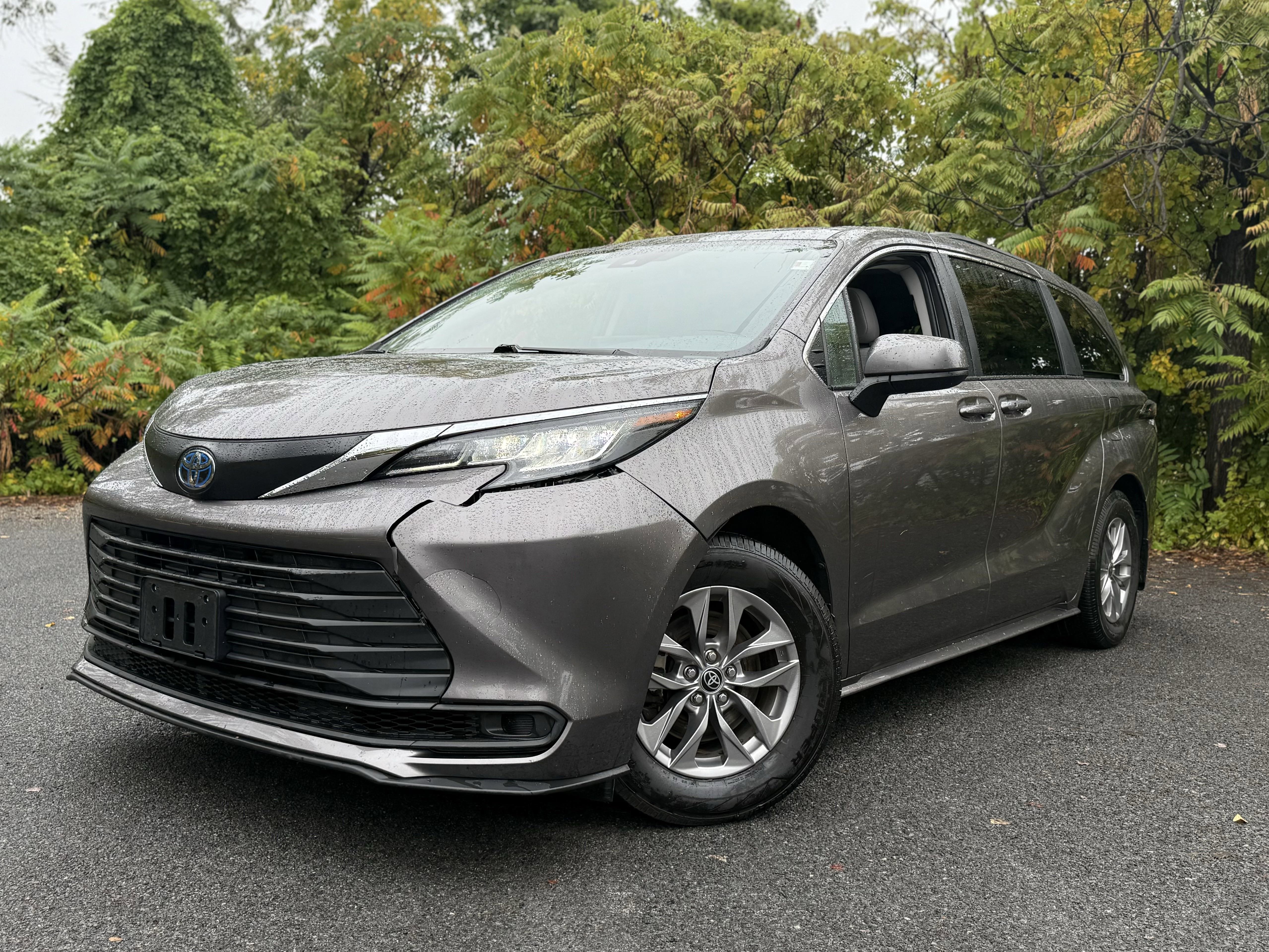 Used 2022 Toyota Sienna LE