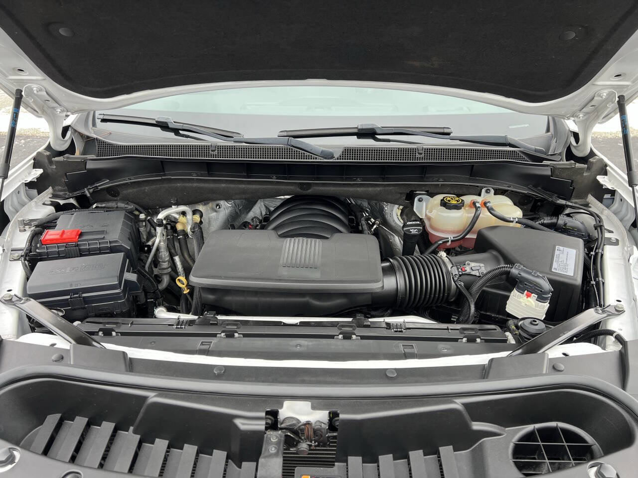 Used 2021 Chevrolet Suburban Z71 w/ Z71 Signature Package image 10