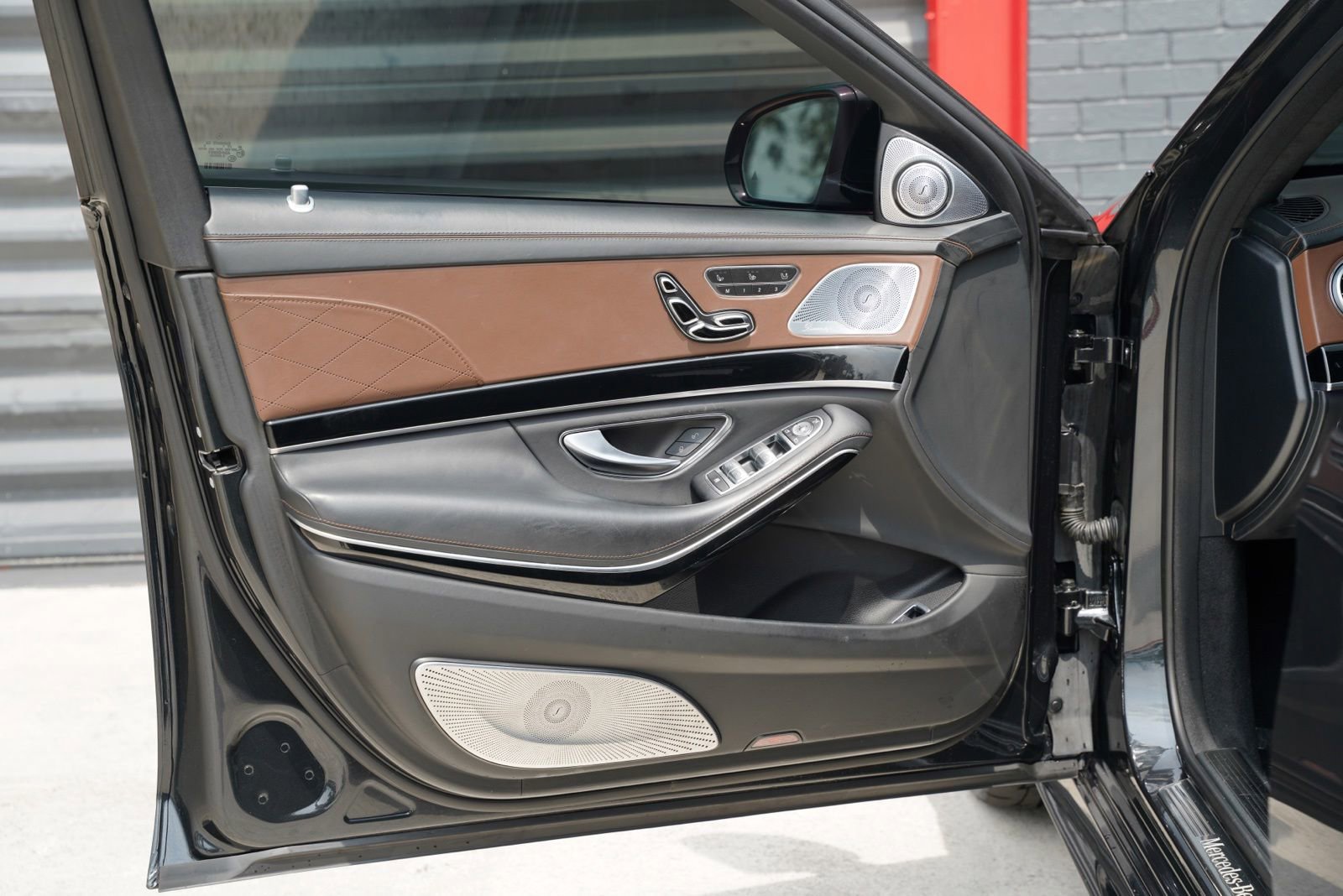 Used 2019 Mercedes-Benz S 560 Sedan image 13