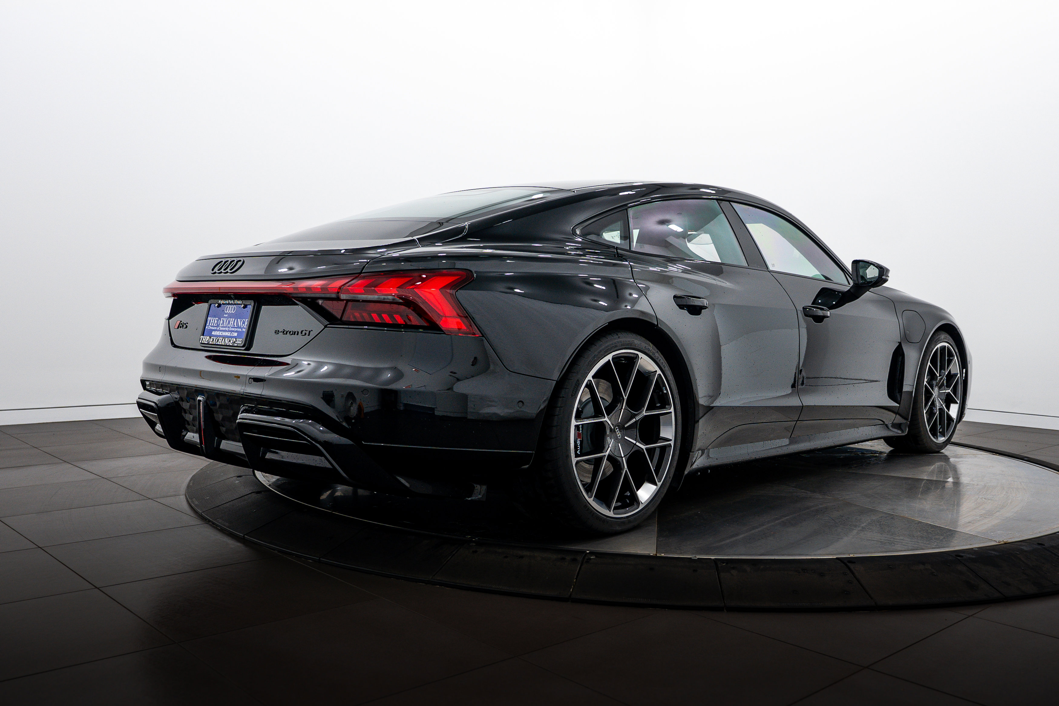 New 2025 Audi RS e-tron GT performance AWD/4WD image 4