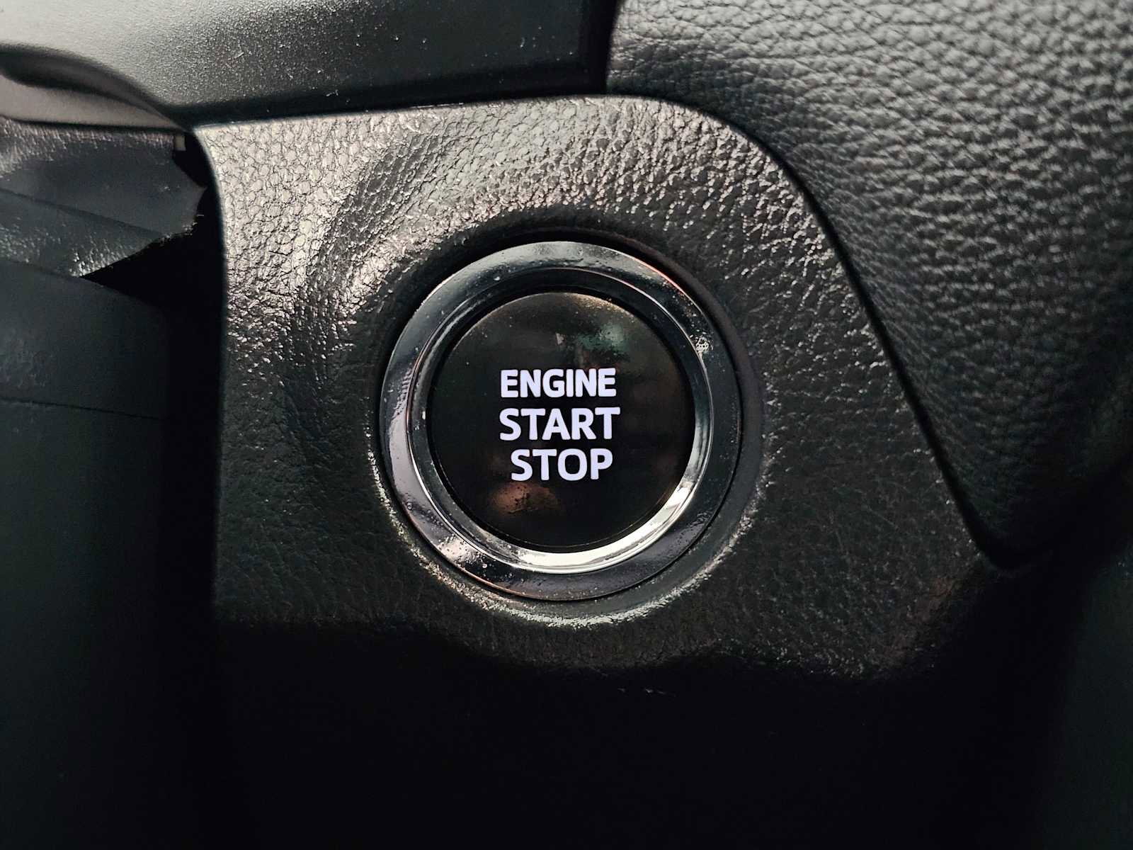 Used 2024 Toyota RAV4 XLE w/ Convenience Package image 30