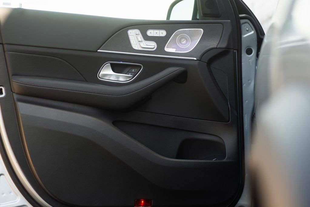 Used 2025 Mercedes-Benz GLE 350 4MATIC image 19