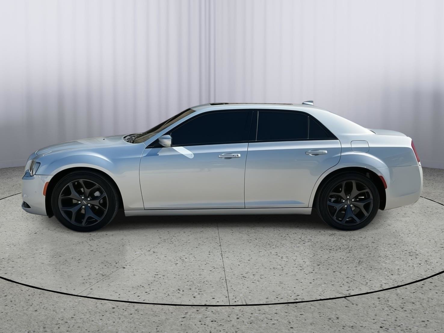 Used 2023 Chrysler 300 S RWD image 2