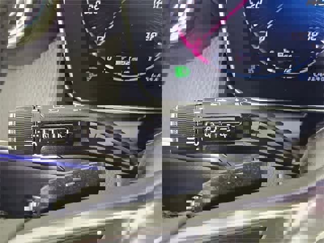 Used 2025 Mercedes-Benz GLC 300 4MATIC image 57