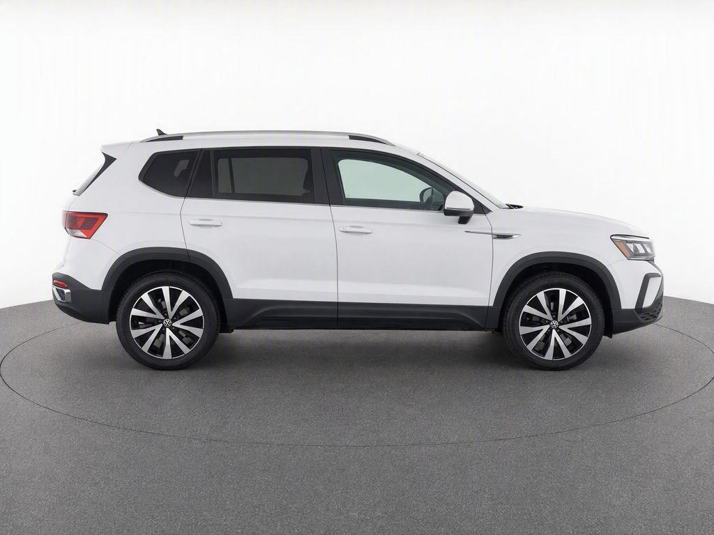 Used 2022 Volkswagen Taos SE FWD image 8