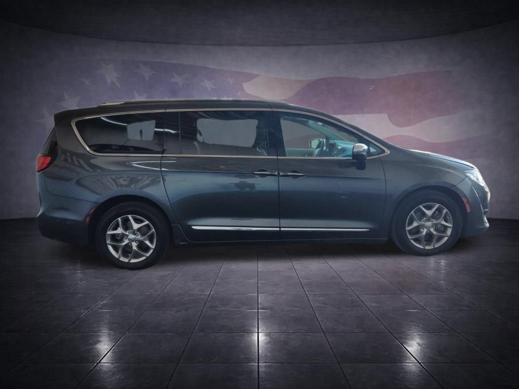 Used 2019 Chrysler Pacifica Limited w/ Advanced Safetytec Group FWD image 6