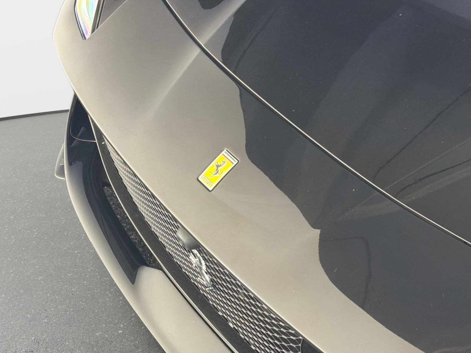 Used 2021 Ferrari 812 GTS RWD image 10