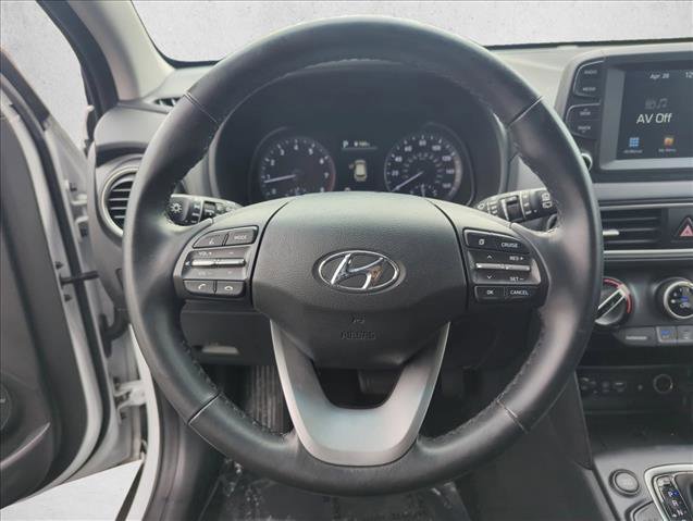 Used 2021 Hyundai Kona SEL Plus w/ Cargo Package FWD image 11