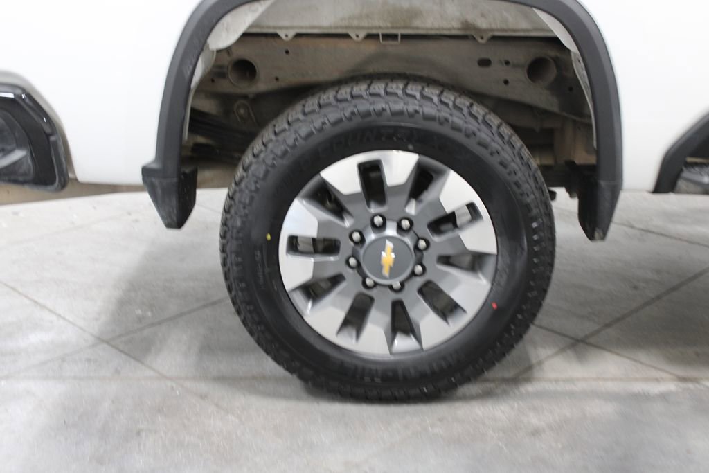 Used 2024 Chevrolet Silverado 2500 Custom w/ Custom Value Package image 49