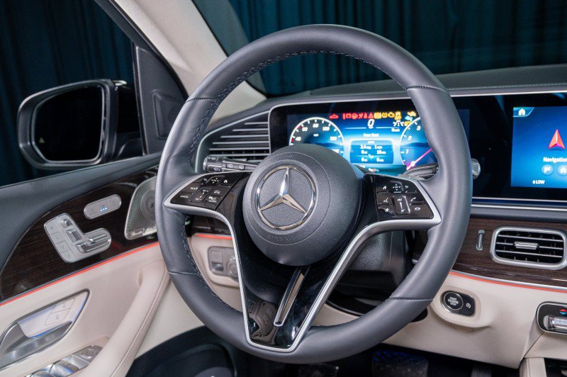Certified 2026 Mercedes-Benz GLS 450 4MATIC image 20