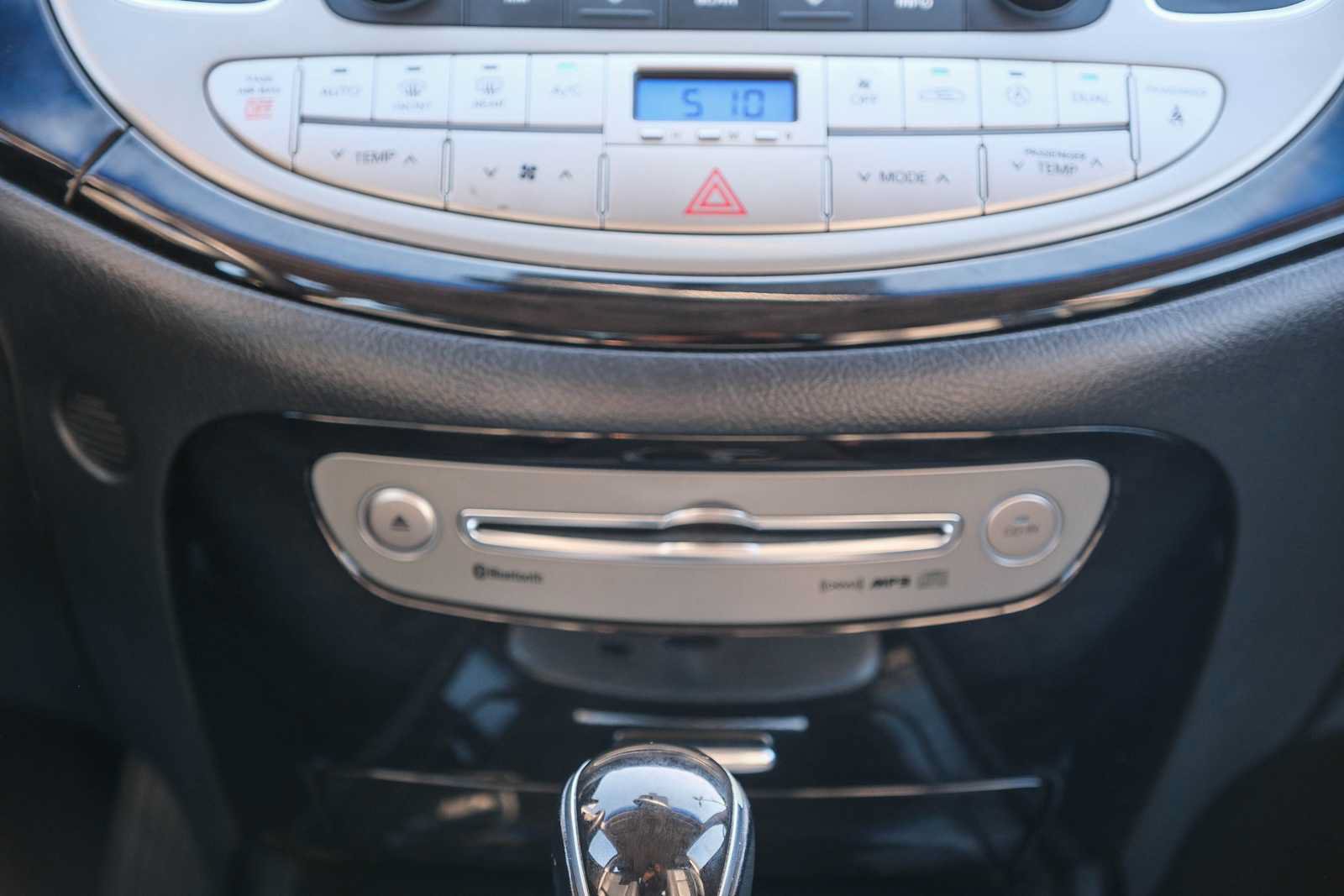 Used 2013 Hyundai Genesis 3.8 RWD image 16