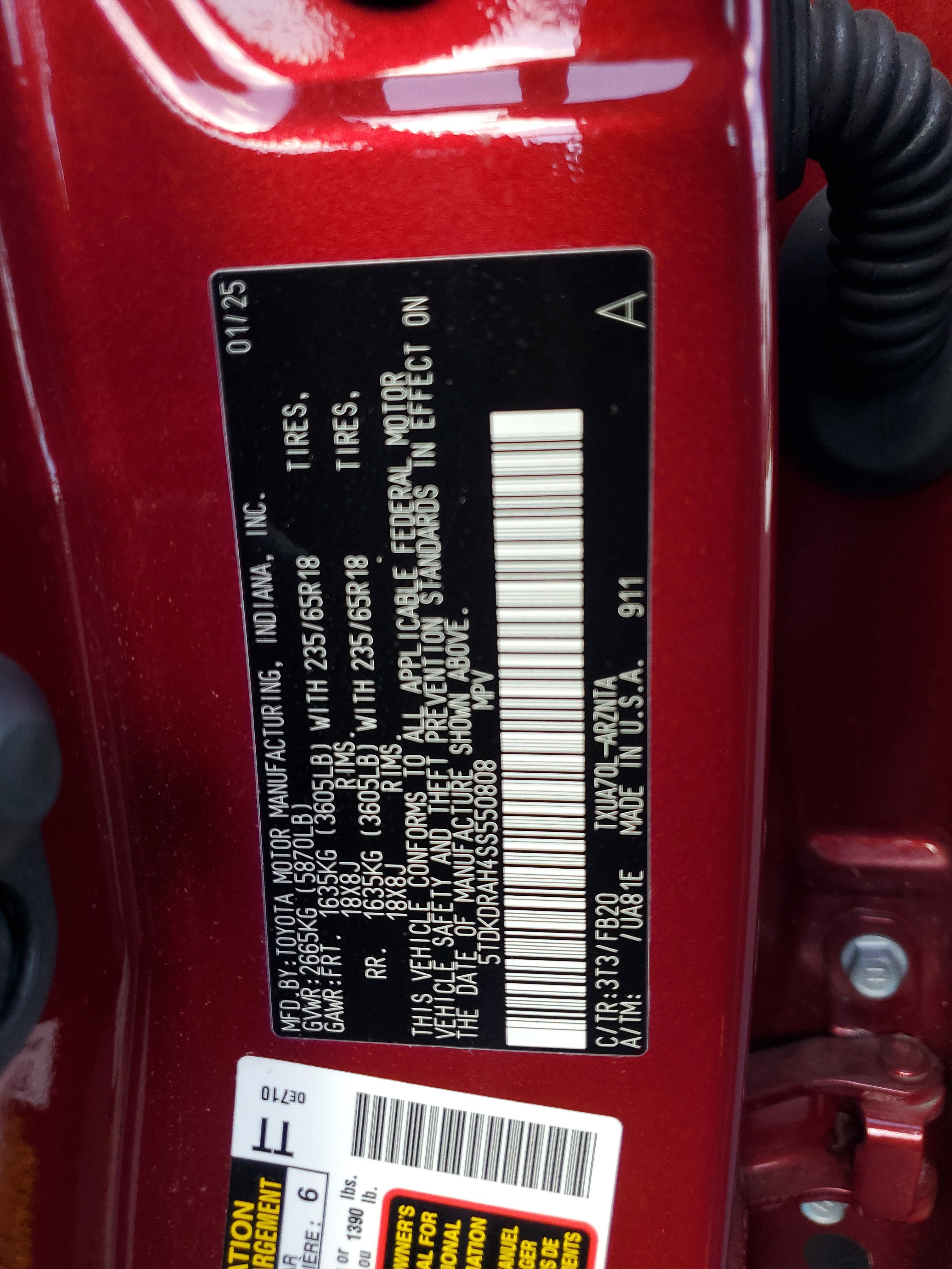 Used 2025 Toyota Highlander LE image 29