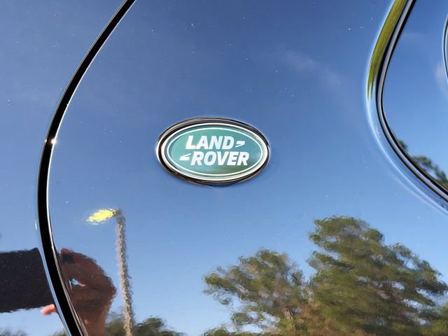 Used 2025 Land Rover Discovery Metropolitan Edition AWD/4WD image 50
