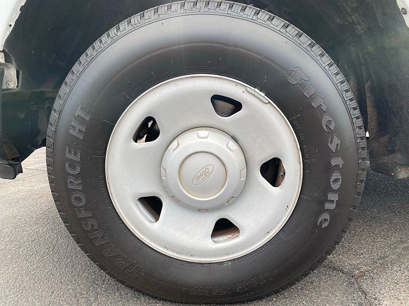 Used 2009 Ford F250 XL image 18