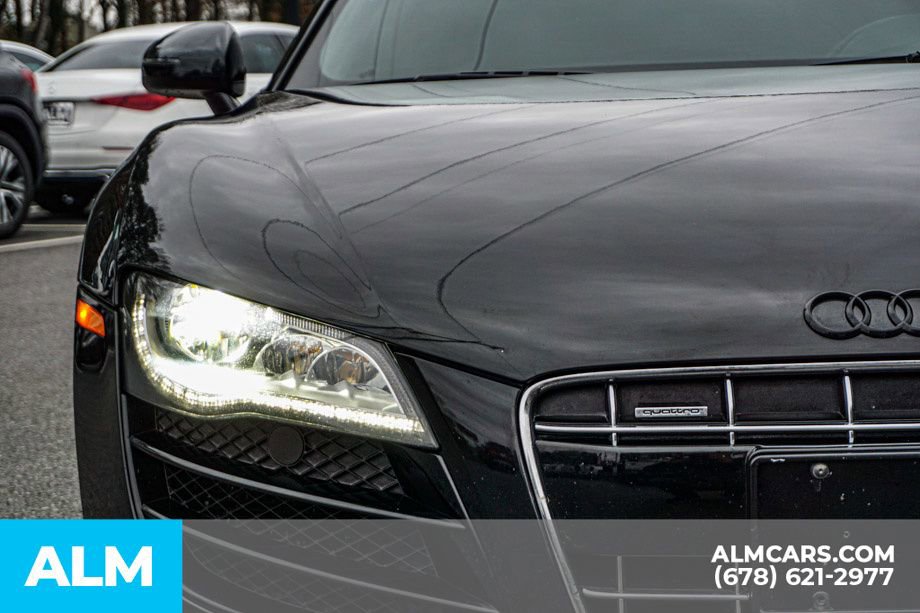 Used 2011 Audi R8 V10 image 12