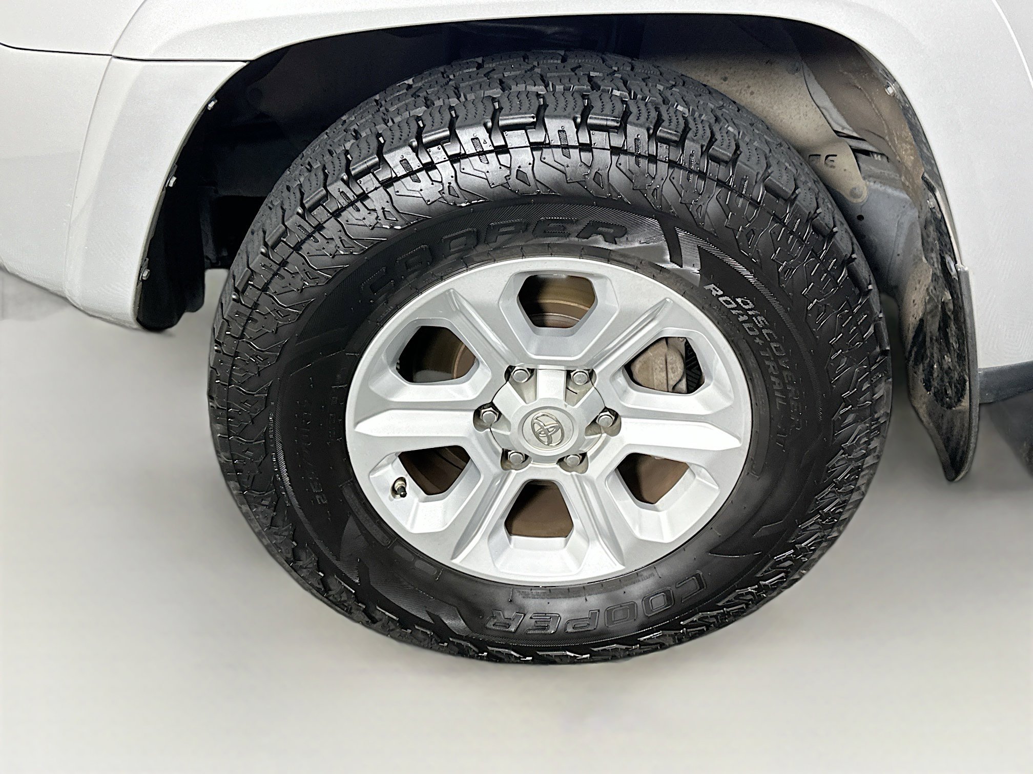 Used 2021 Toyota 4Runner SR5 AWD/4WD image 11