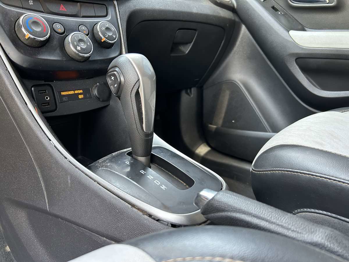 Used 2019 Chevrolet Trax LT w/ Driver Confidence Package FWD image 13