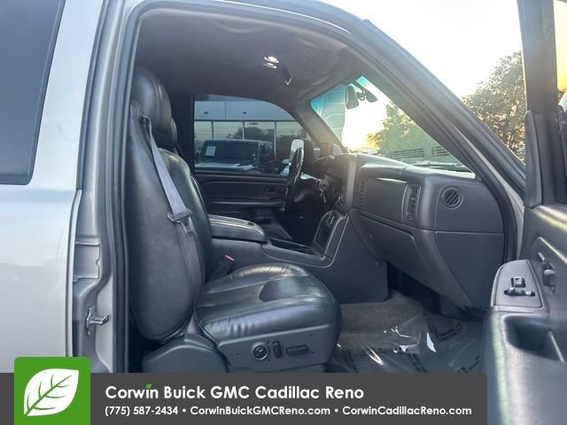 Used 2005 Chevrolet Silverado 2500 LT w/ Heavy-Duty Power Package AWD/4WD image 35