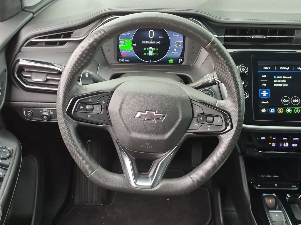 Used 2023 Chevrolet Bolt EUV LT w/ Redline Edition FWD image 11