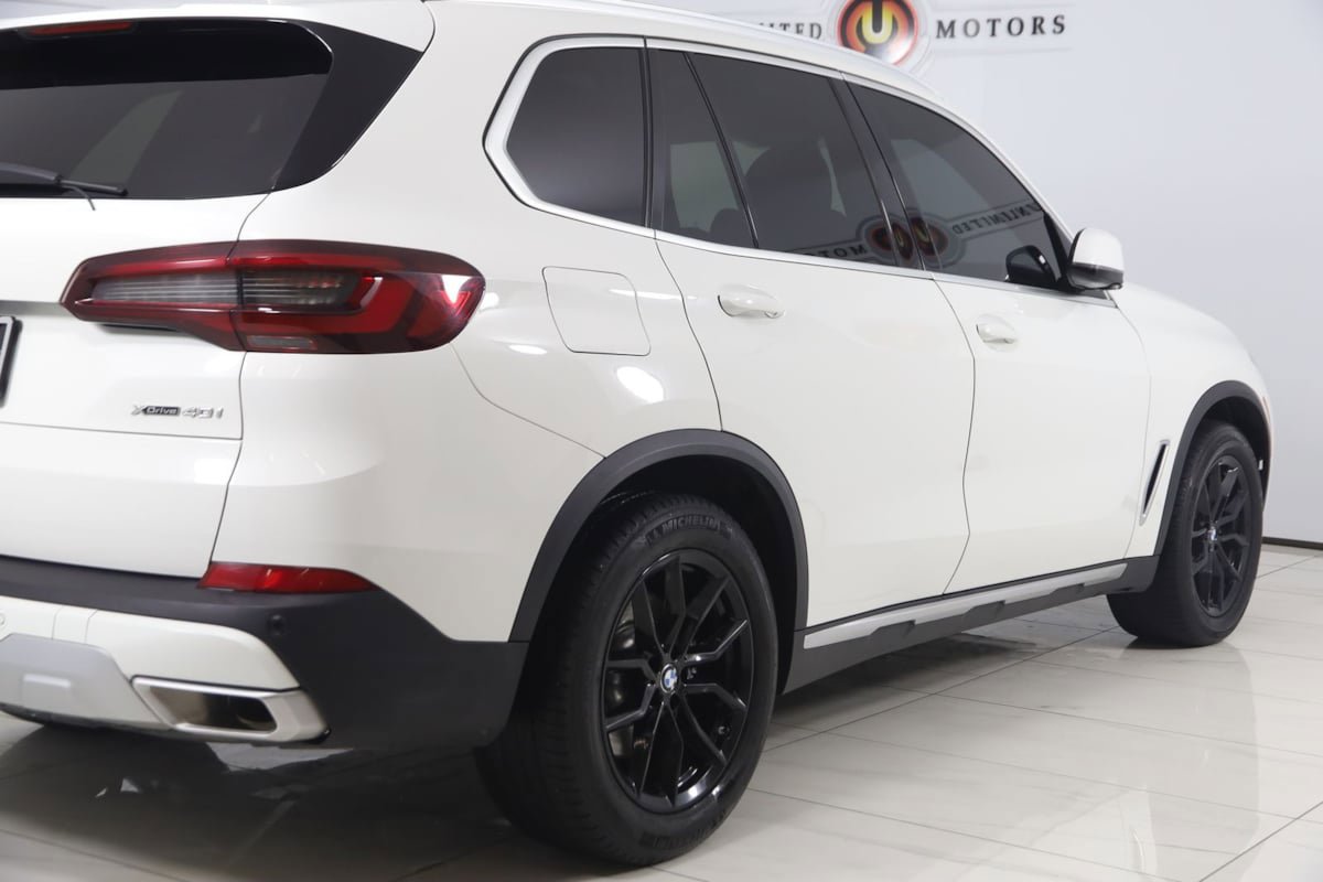 Used 2023 BMW X5 xDrive40i w/ Premium Package AWD/4WD image 44