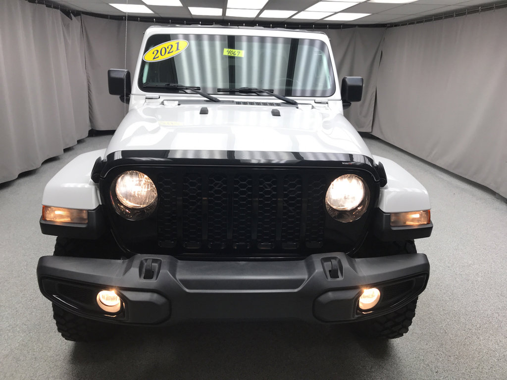 Used 2021 Jeep Gladiator Willys image 6