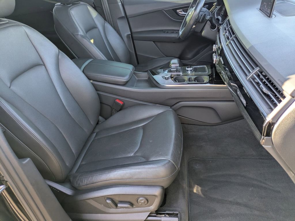 Used 2018 Audi Q7 3.0T Prestige w/ Prestige Package image 21