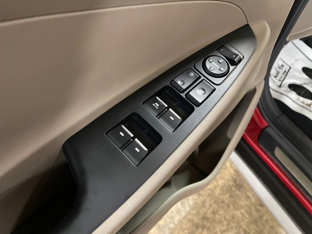 Certified 2021 Hyundai Tucson Ultimate w/ Cargo Package image 12