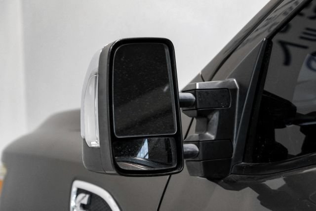 Used 2016 Nissan Titan SL AWD/4WD image 37