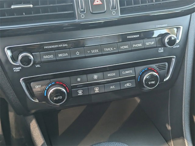 Used 2019 Kia Optima S image 17