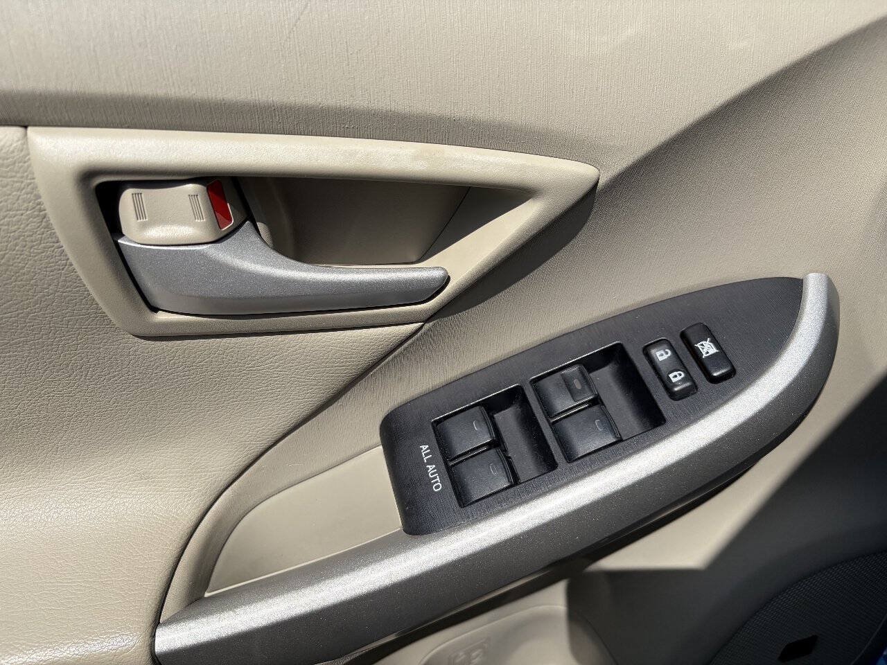 Used 2010 Toyota Prius Three FWD image 15