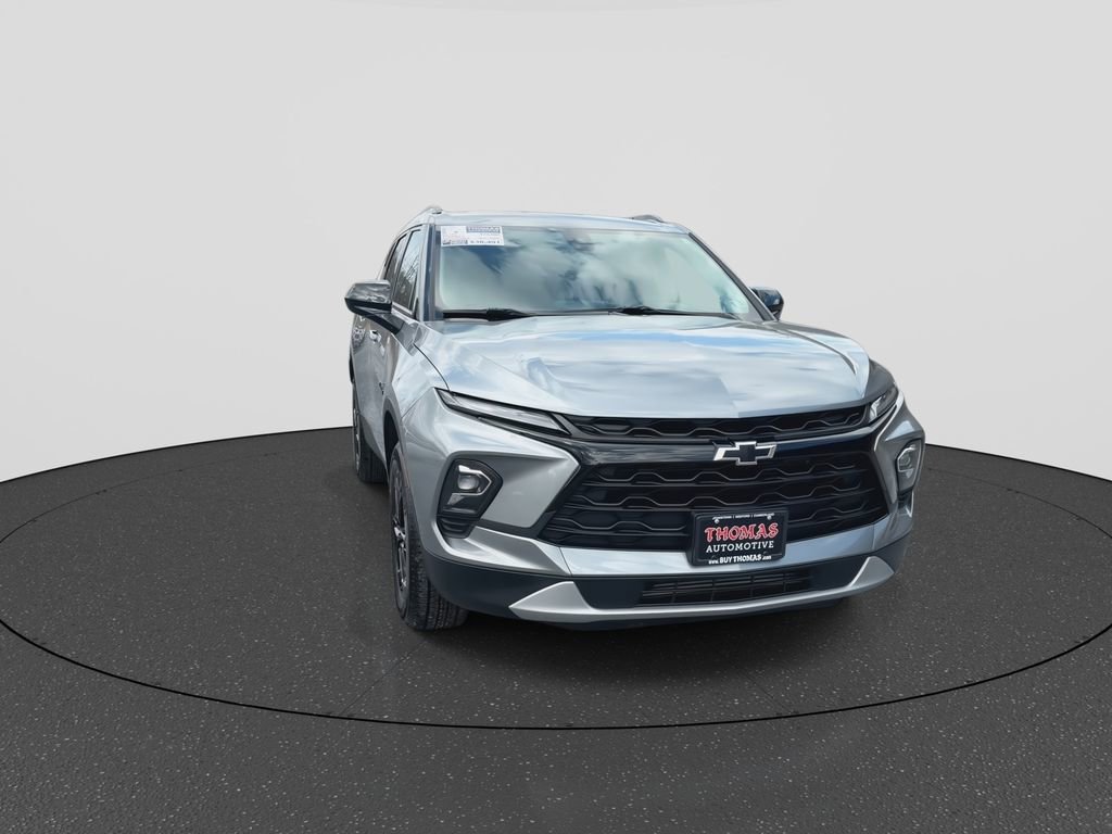Used 2023 Chevrolet Blazer LT w/ Convenience Package image 3