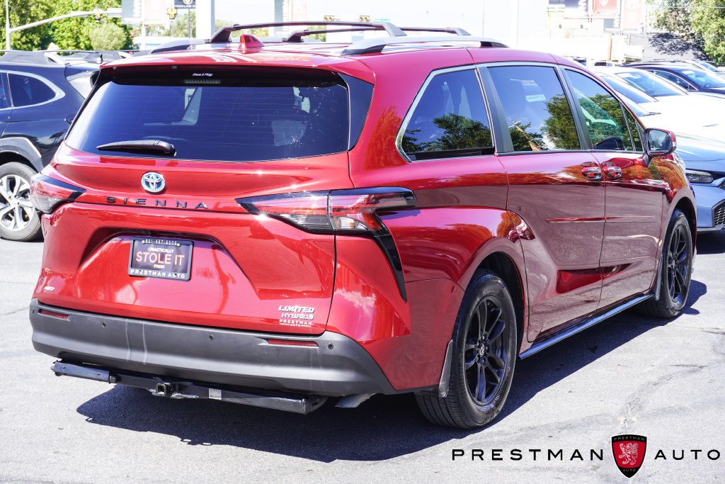 Used 2022 Toyota Sienna Limited AWD/4WD image 24