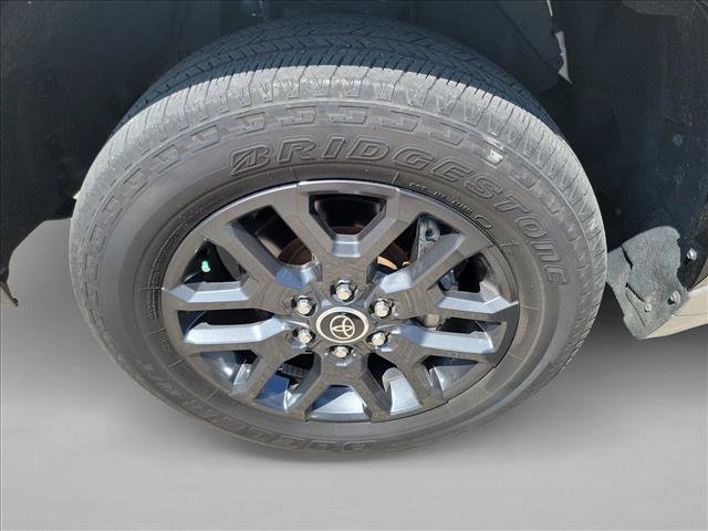 Used 2022 Toyota Tundra Platinum w/ Advanced Package RWD image 10