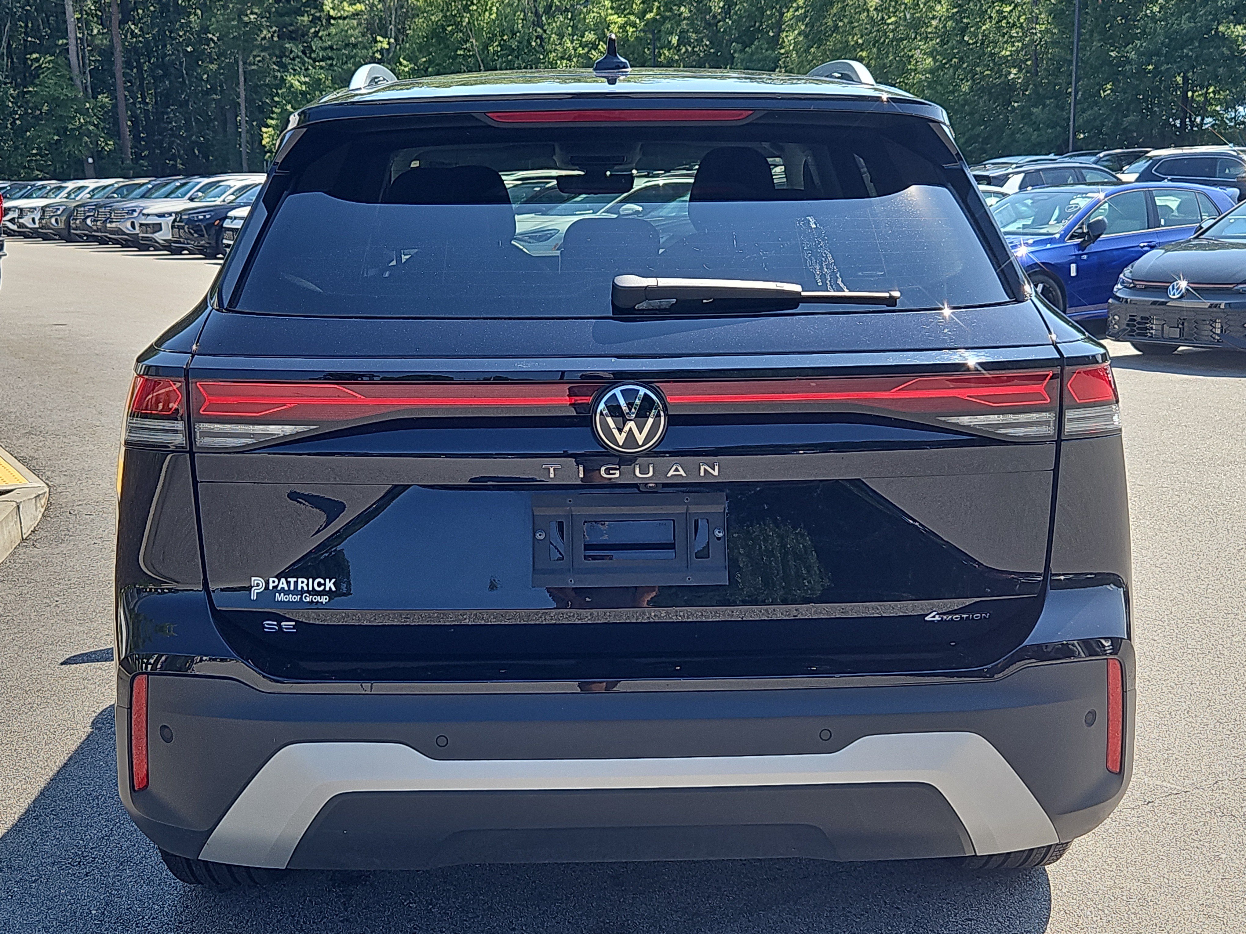 Used 2026 Volkswagen Tiguan SE AWD/4WD image 7